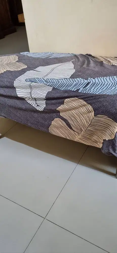 Jaga butik pakaian