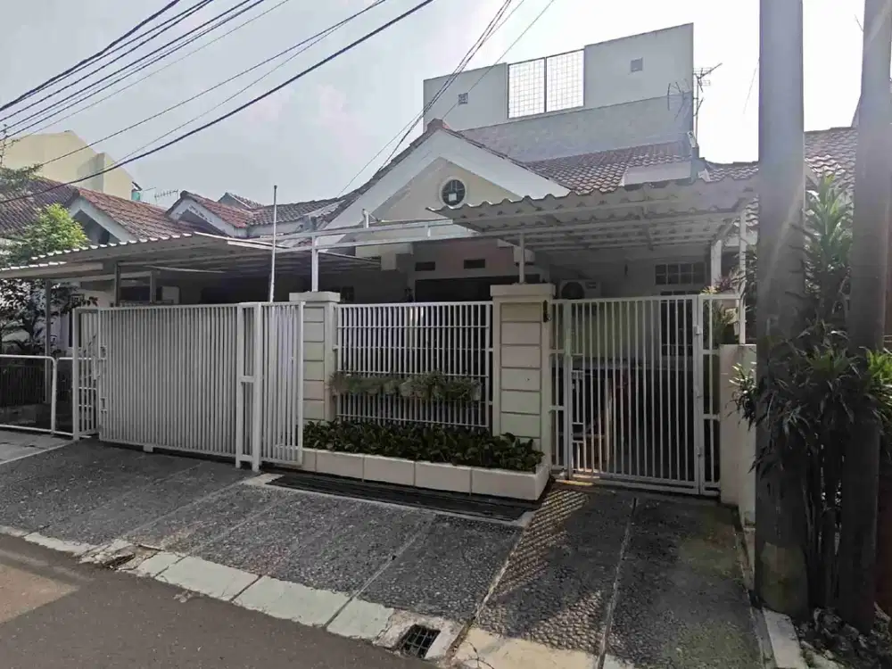 Dijual Rumah Cantik dan Strategis Griya Loka Bsd