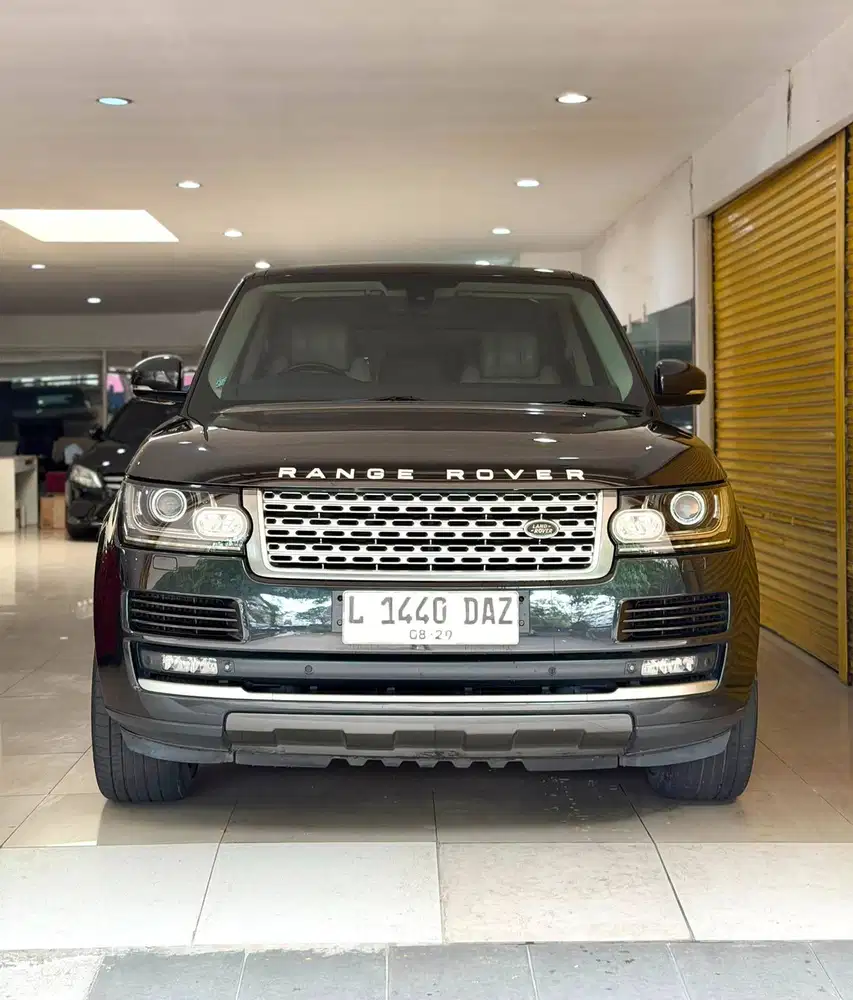 Range Rover Vouqe Solar 2013 August Abu Tua Metalik Vieta Motor