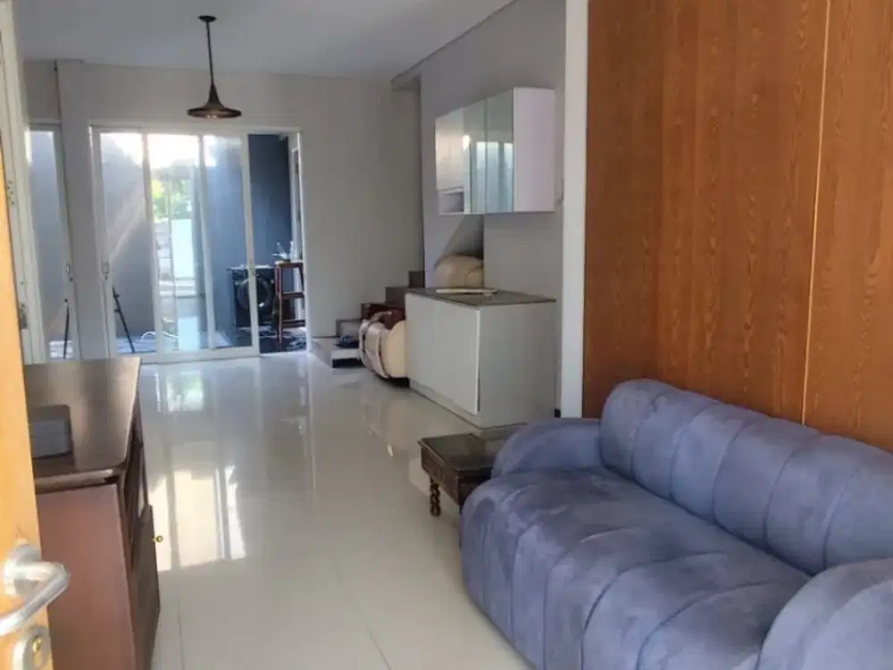 Dijual Rumah di Raya Bumi Tengger Kandangan Benowo
