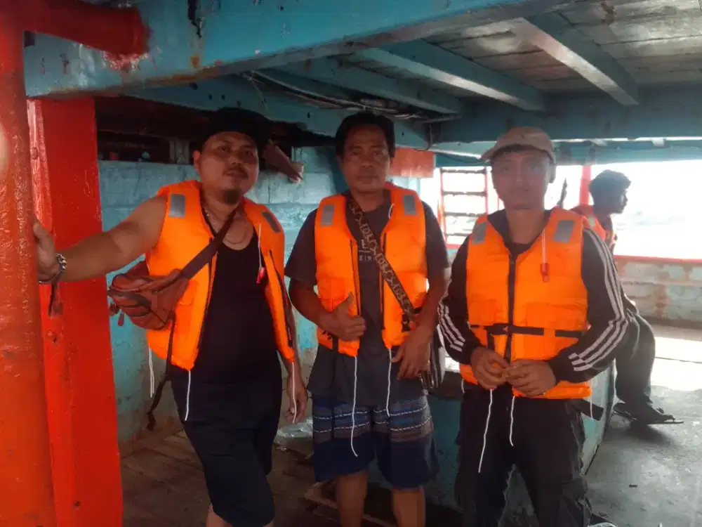 ABK kapal nelayan mancing cumi