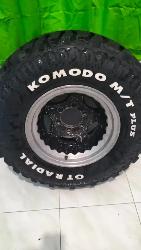Velg lubang 6 dan ban komodo 31