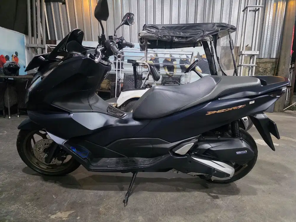 Dijual motor PCX 160 ABS Matte Blue