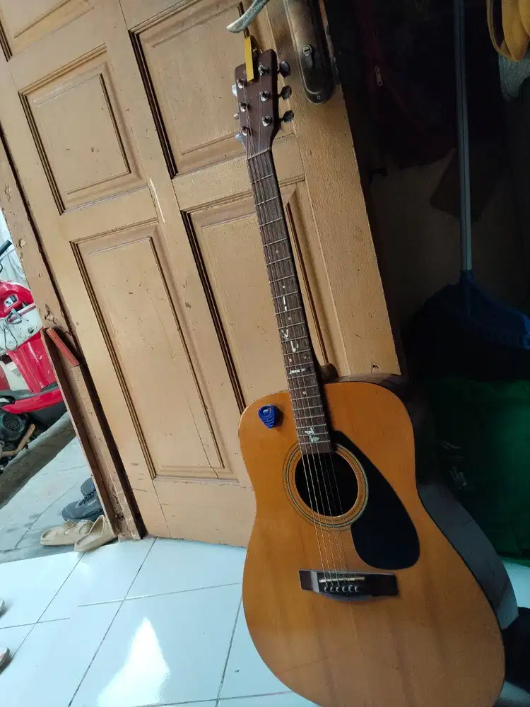 Gitar yamaha FX310