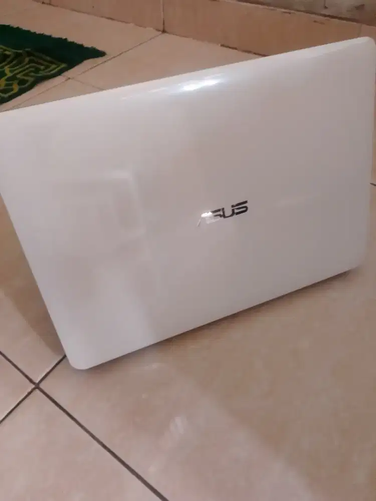 Laptop Asus mulus no minus