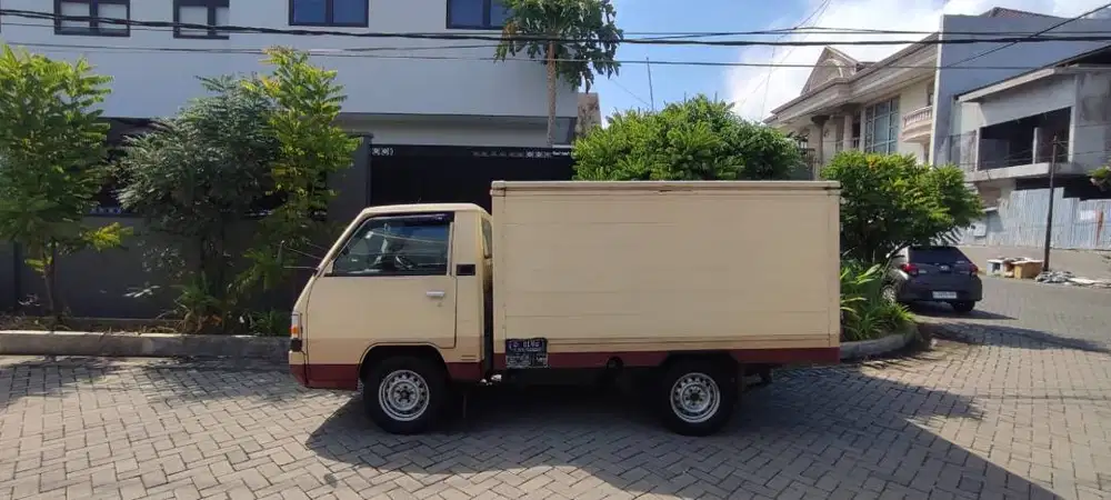 Mitsubishi L300 (2012)