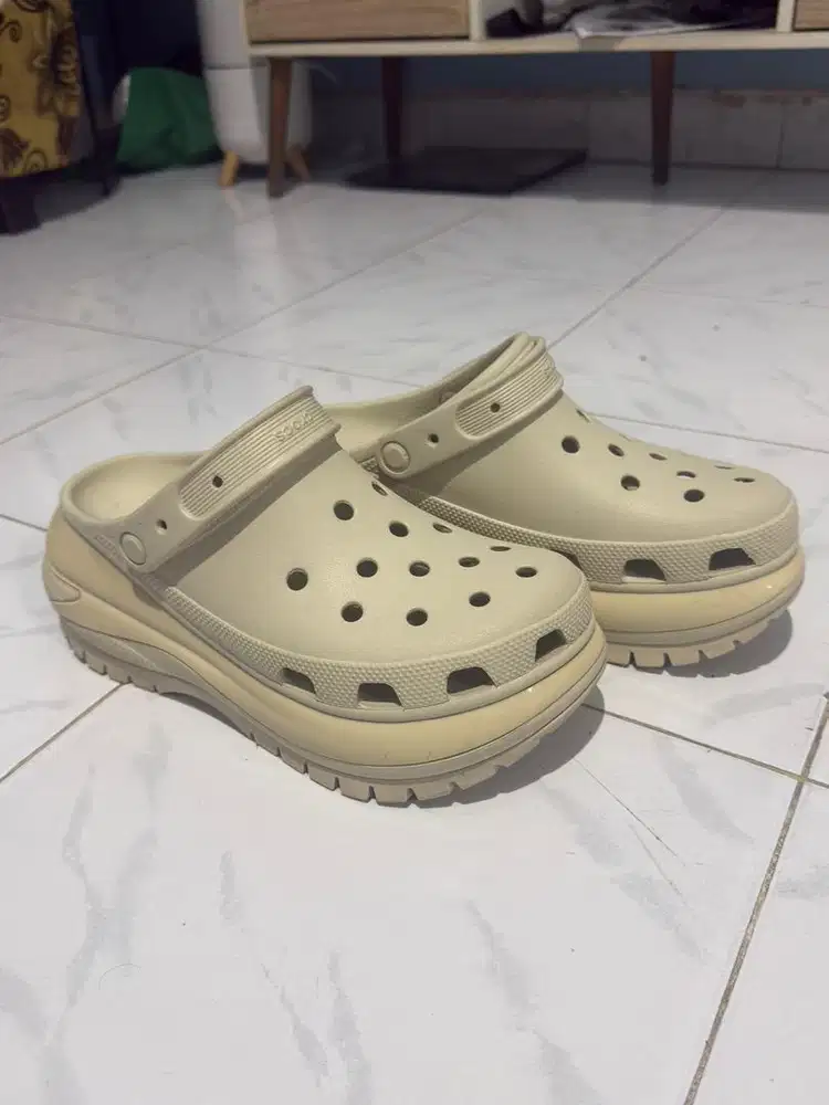 CROCS MEGA CLOGS