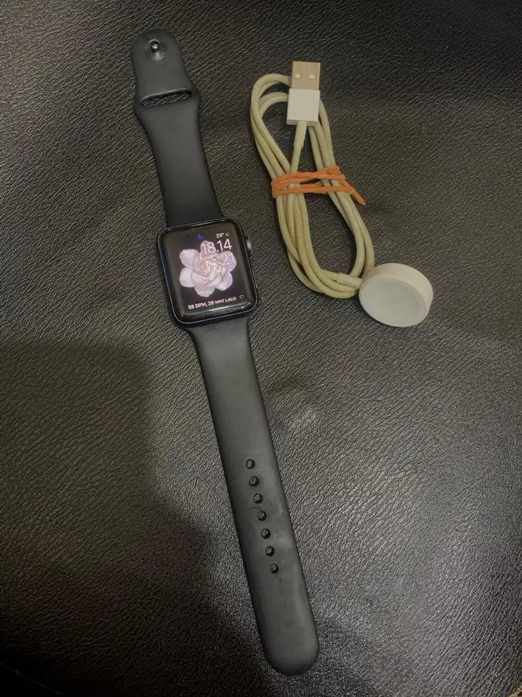 Second Like New Apple Watch Series 3 42 MM iBox