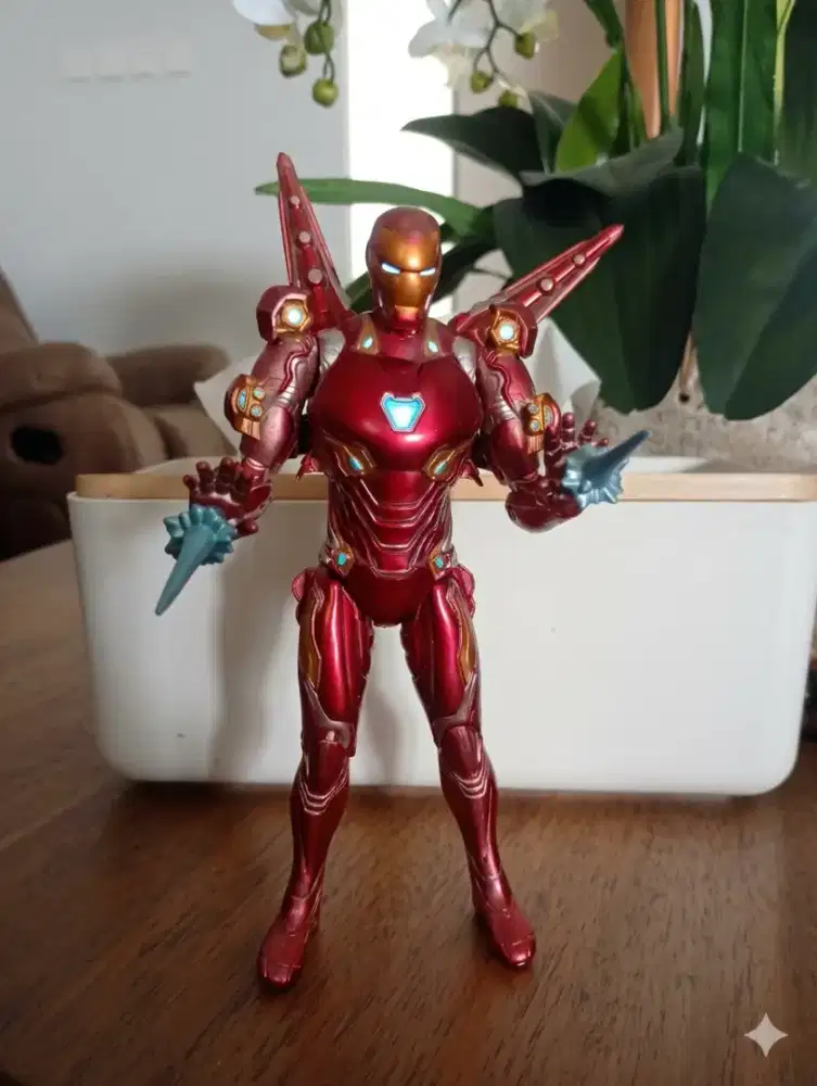 Action figure Iron Man Mark 50 (Mark L) Nano Weapon