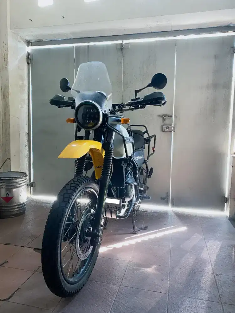 Fs : RE Himalayan 411 2019 white