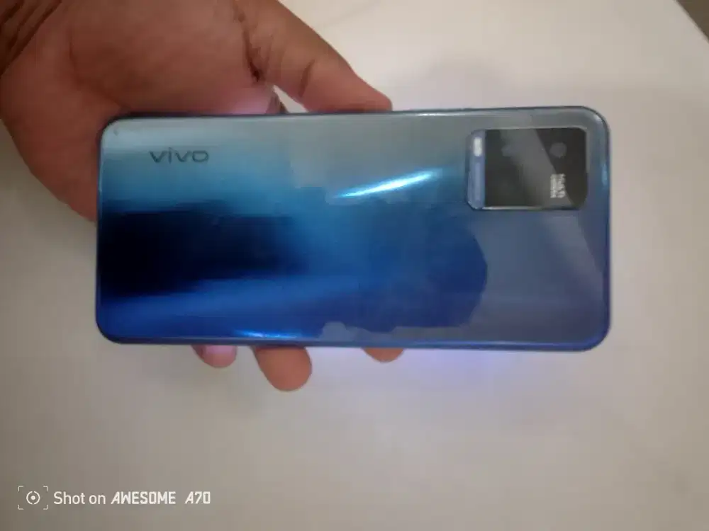 Di jual BU hp Vivo Y21 ram 4/64, mulus,hp dan casan,lok Jakpus.