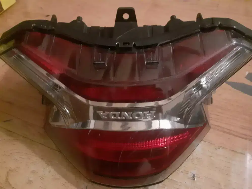 Lampu belakang bekas pcx