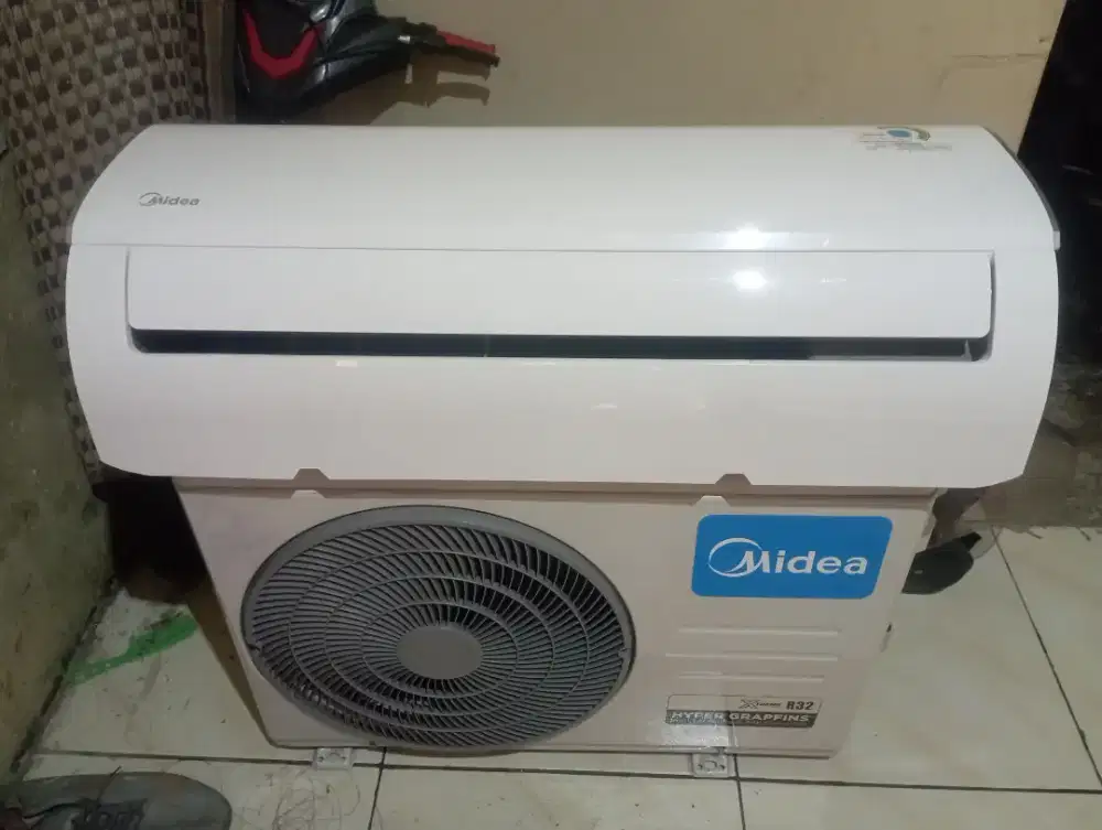 AC 1/2 PK Midea super mewah dan original pabrik .jual incloud pasang