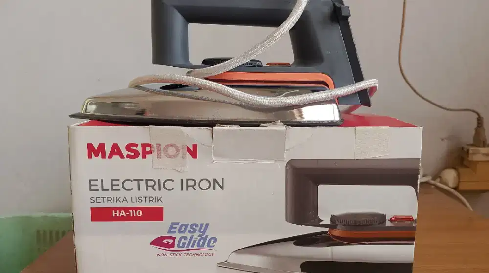 Setrika Listrik Maspion HA-110 Easy Glide