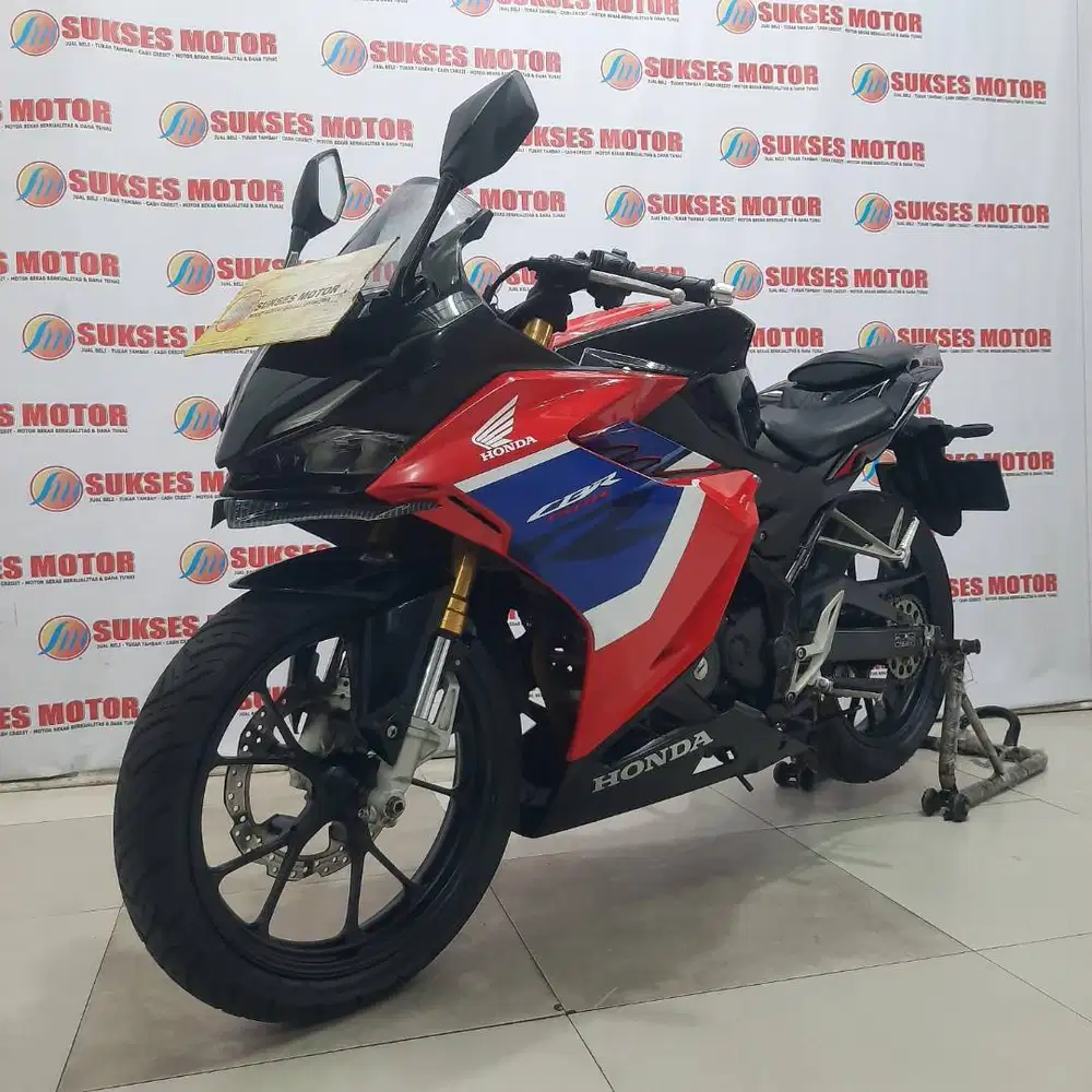 HONDA CBR 150 R TAHUN 2021 DP HANYA 900 RIBU