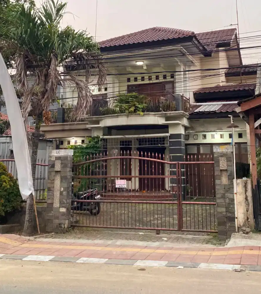Rumah Mewah sangat dekat alun-alun Purwakarta