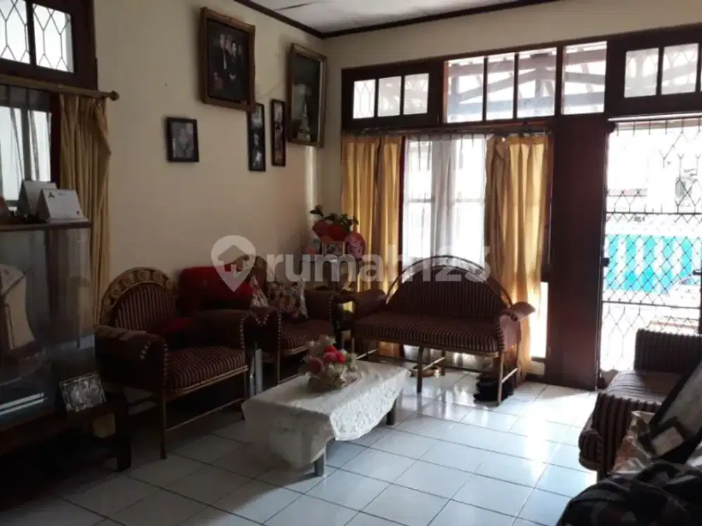 Dijual Rumah Luas 253 M² di Gandaria Utara LT 253 M - 2 Lantai
