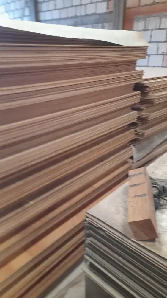 Jual Triplek Meranti Baru ukuran 215cmx95cmx4mm