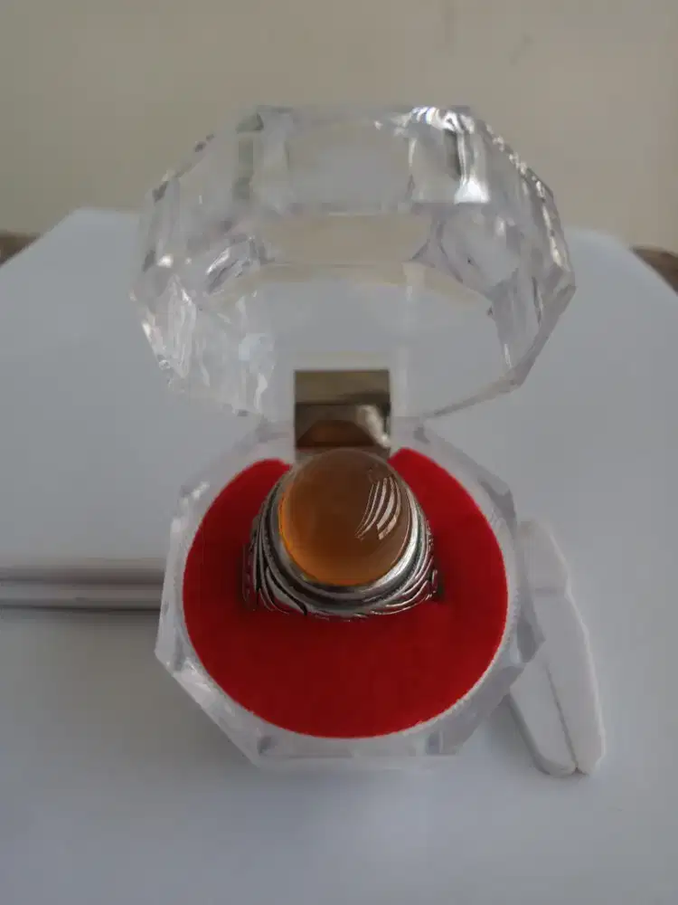 Batu akik cempaka/Carnelian Chalcedony.