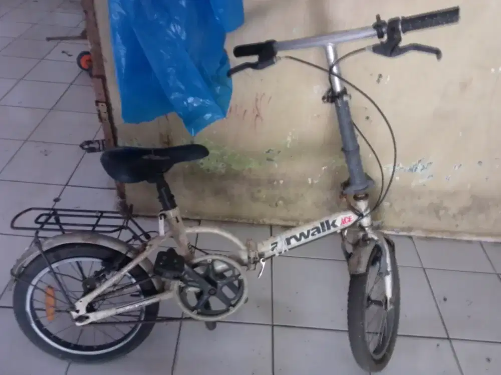 Di borongin aja 7 unit sepeda