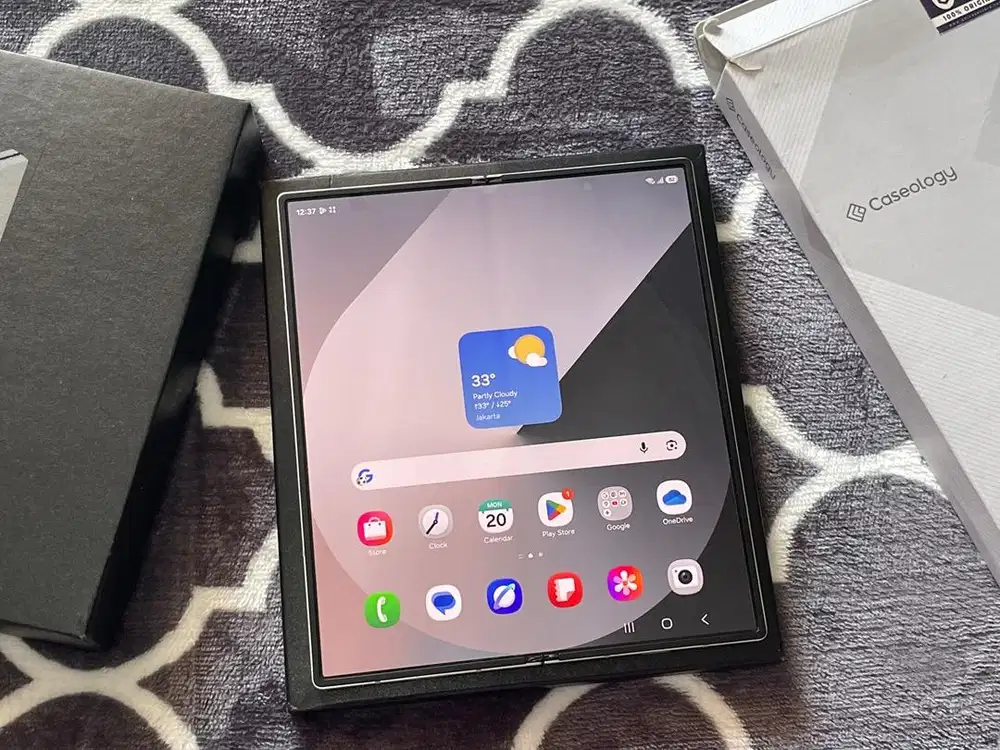 Samsung Galaxy Z Fold 6 12/512Gb Silver Shadow SEIN Mulus No Minus