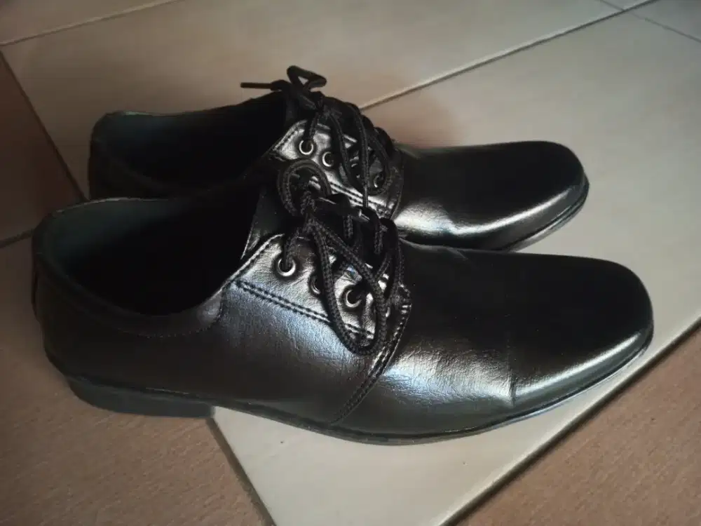 Sepatu Formal Pantofel Tali Pria