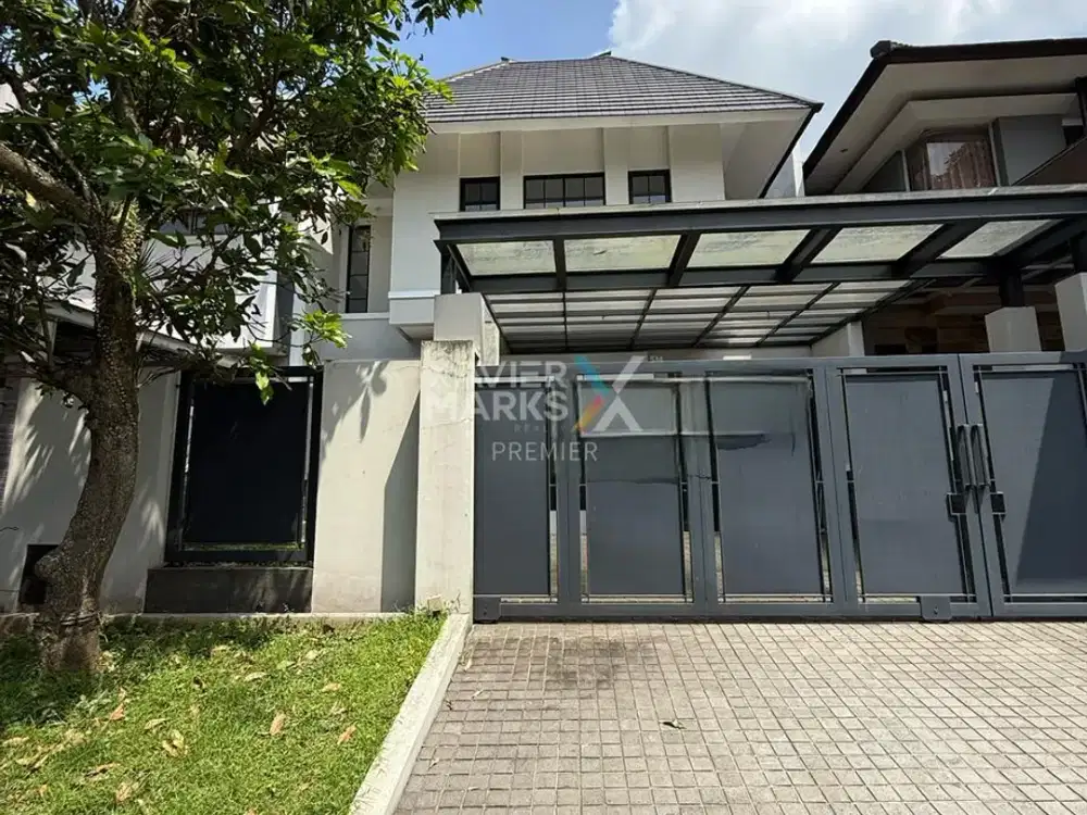 Dijual Rumah di Araya Golf Blimbing Malang Desain American Klasik