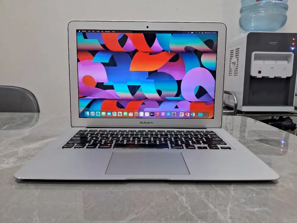 MacBook Air Core i5 Ram 8GB (not-4GB) Mulus TANPA DENT Apple 13 2015