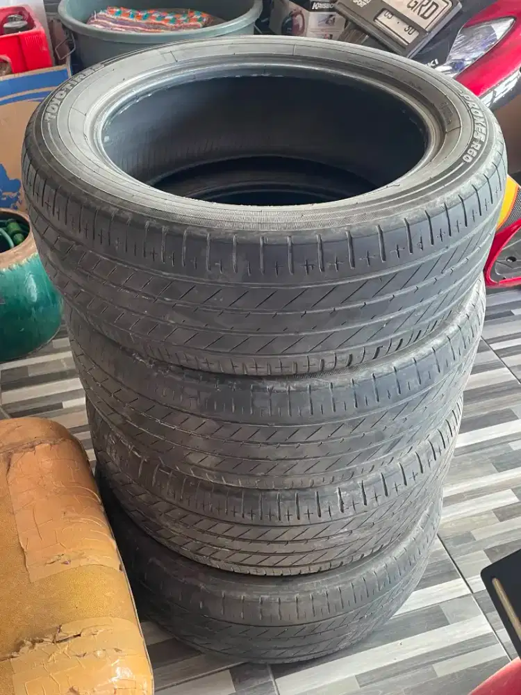 BAN TOYOTIRES 205/55/17 2022