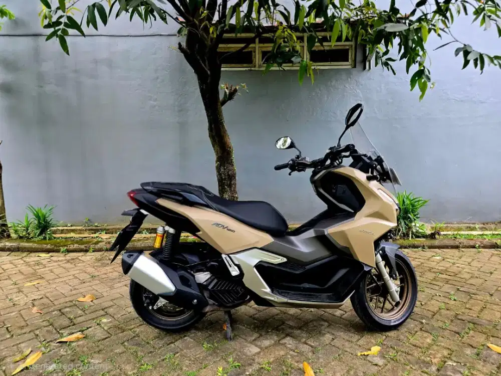 Honda ADV 160 Tahun 2025 Mulus, Terawat Komplit