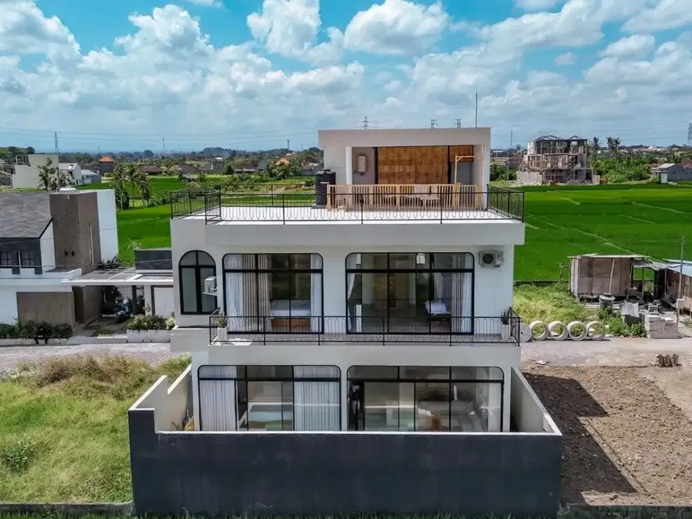 Mediterranean Villa With Ocean View Rooftop For Sale In Kedungu