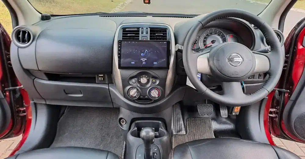 Nissan March 1.2 L AT  2016