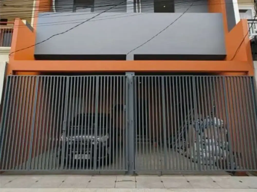 Termurah Rumah Baru 3 Lantai di Tanjung Duren Bebas Banjir