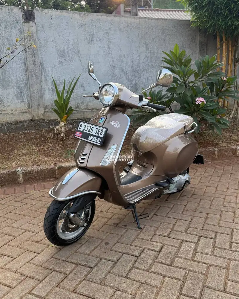JUAL MURAH VESPA PRIMAVERA 150 3V 2014 MULUS