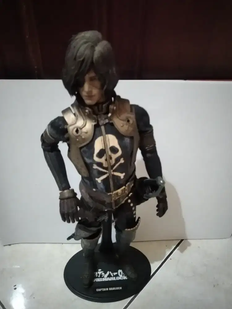 Hot Toys Space Pirate Captain Harlock