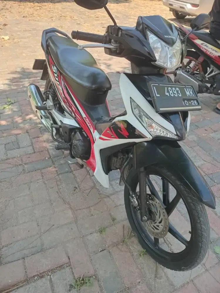 Supra X 125 tahun 2016