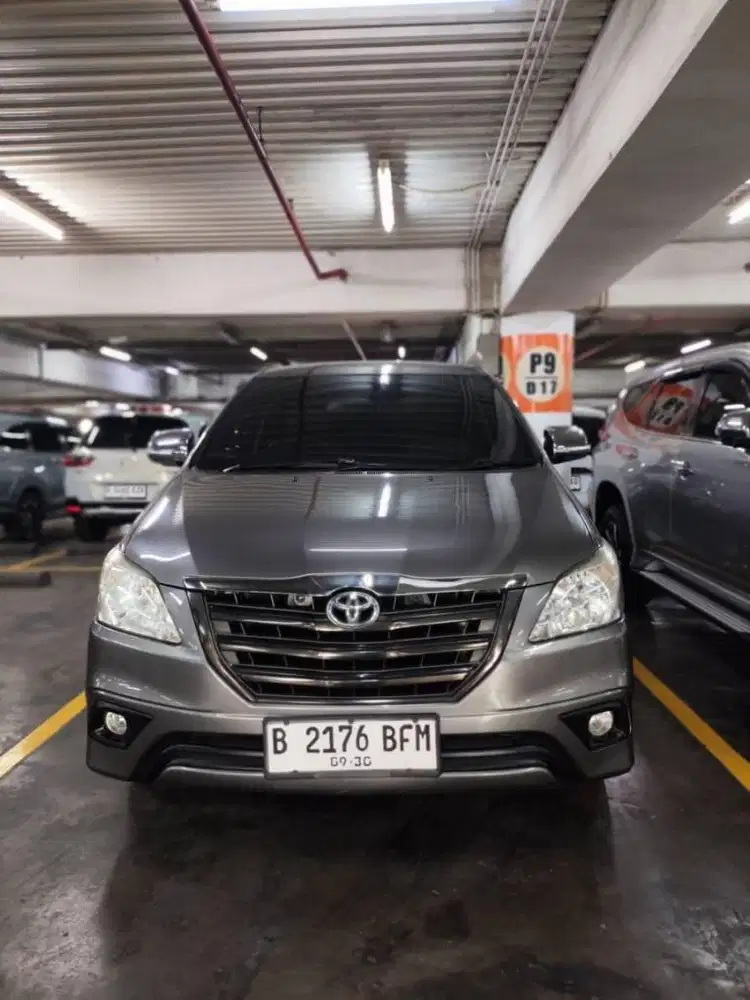 INNOVA DIESEL G AT TANGAN PERTAMA , KILOMETER RENDAH