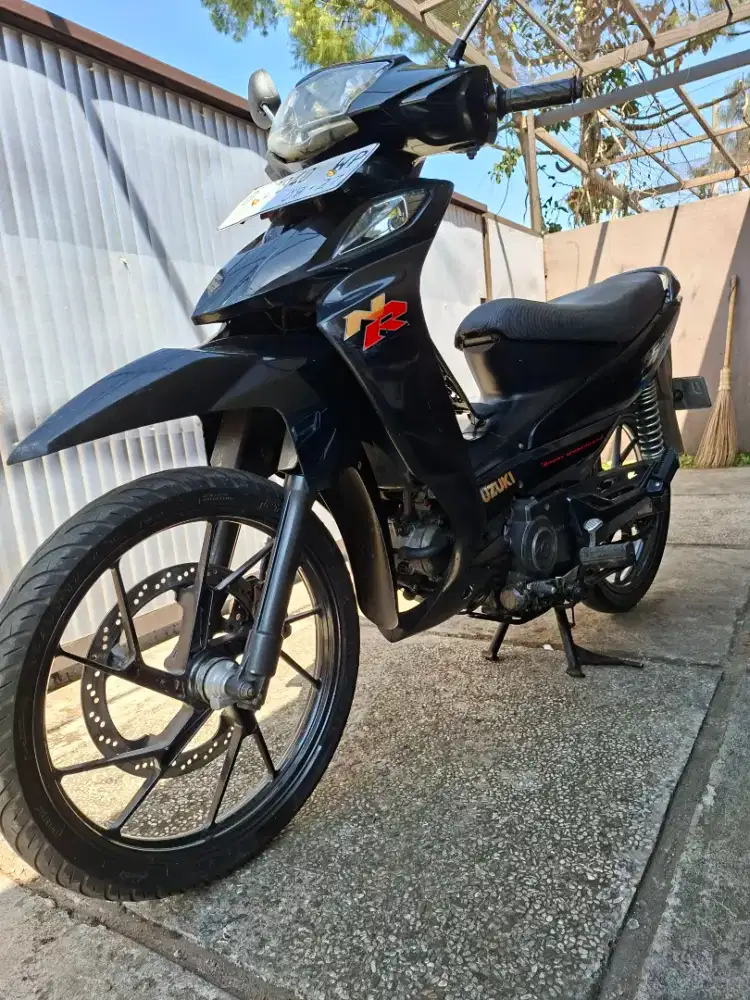 Suzuki Shogun NR 2007 mulus hitam