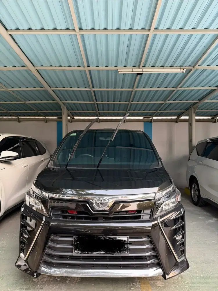 Toyota Voxy 2020 Inazuma Sparkling Black