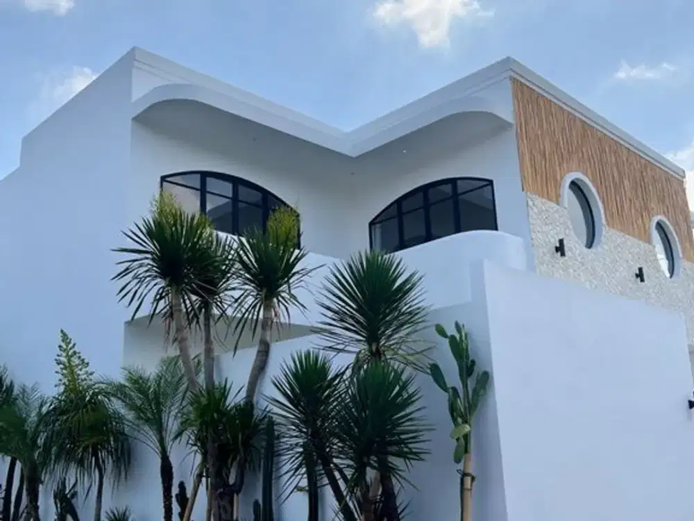Elegant Tropical Villa With 28-Year Leasehold In Canggu