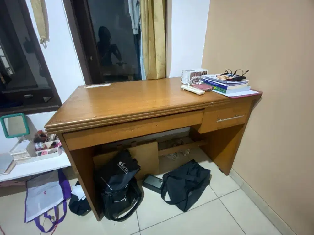 Meja Belajar/ Komputer 2 Laci Siap Pakai