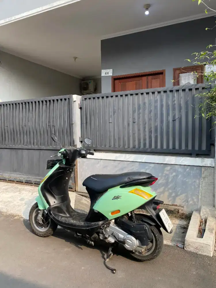 Piaggio zip 100