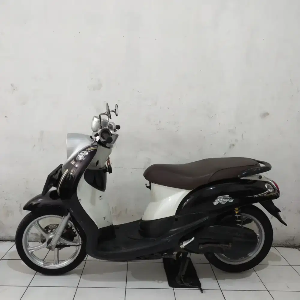 Yamaha Fino karbu 2012 Orisinil Bagus lengkap