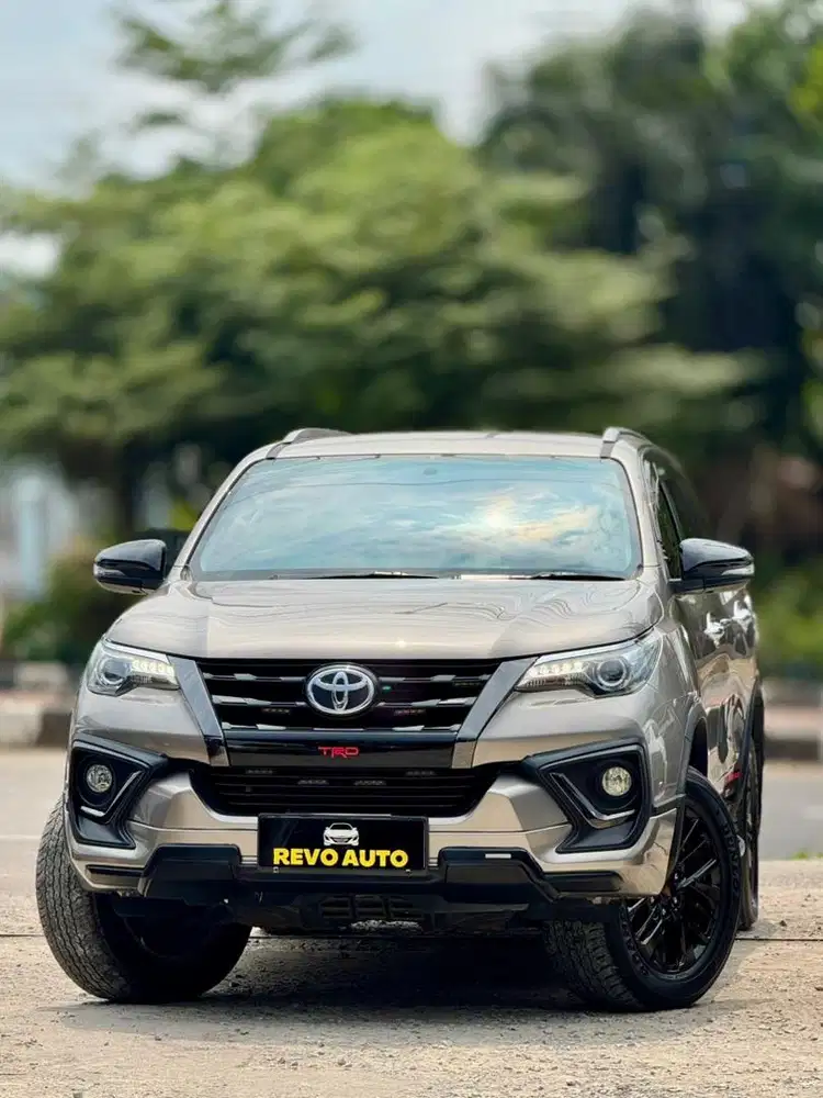 VRZ TRD 2019 / 2020 Automatic diesel 2.4 solar Fortuner 2018 gr 2021