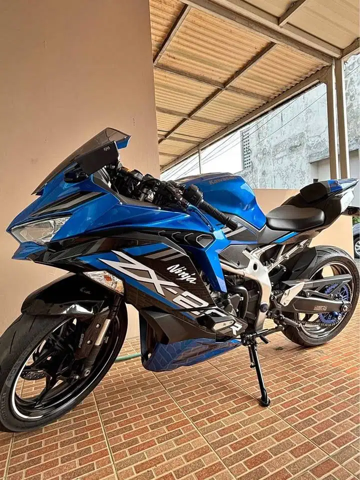 Kawasaki Ninja ZX25R ABS Tahun 2021 KM 2700 Knalpot Akrapovic Ori