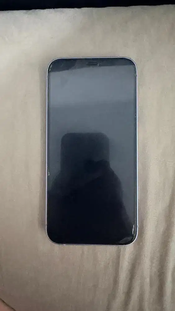 Dijual Iphone 12 purple
