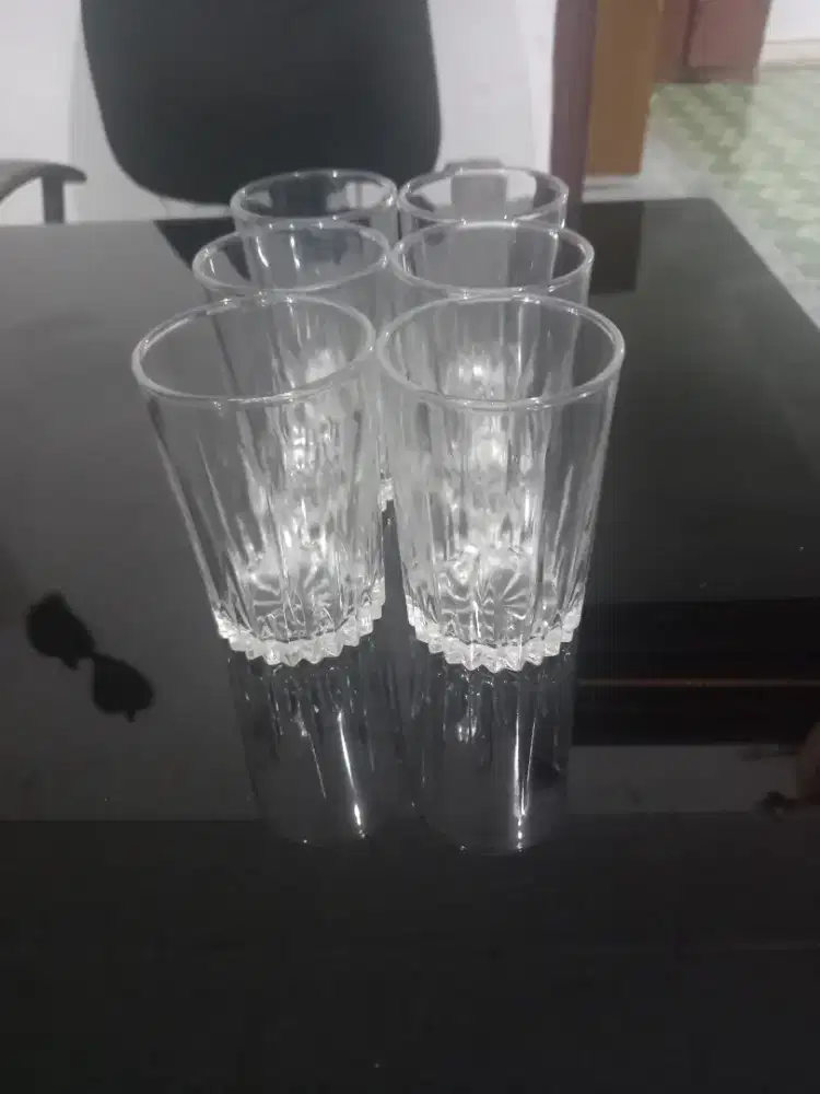 Gelas kaca mini putih