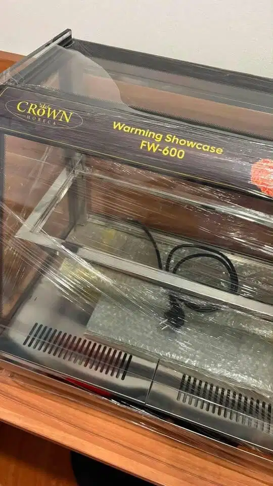 Crown Showcase Cake Warmer