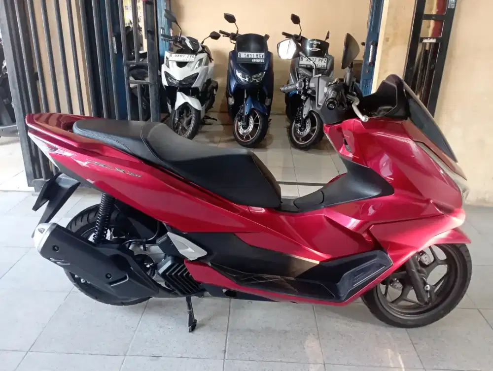 HONDA PCX CBS 2025 low km kondisi bagus