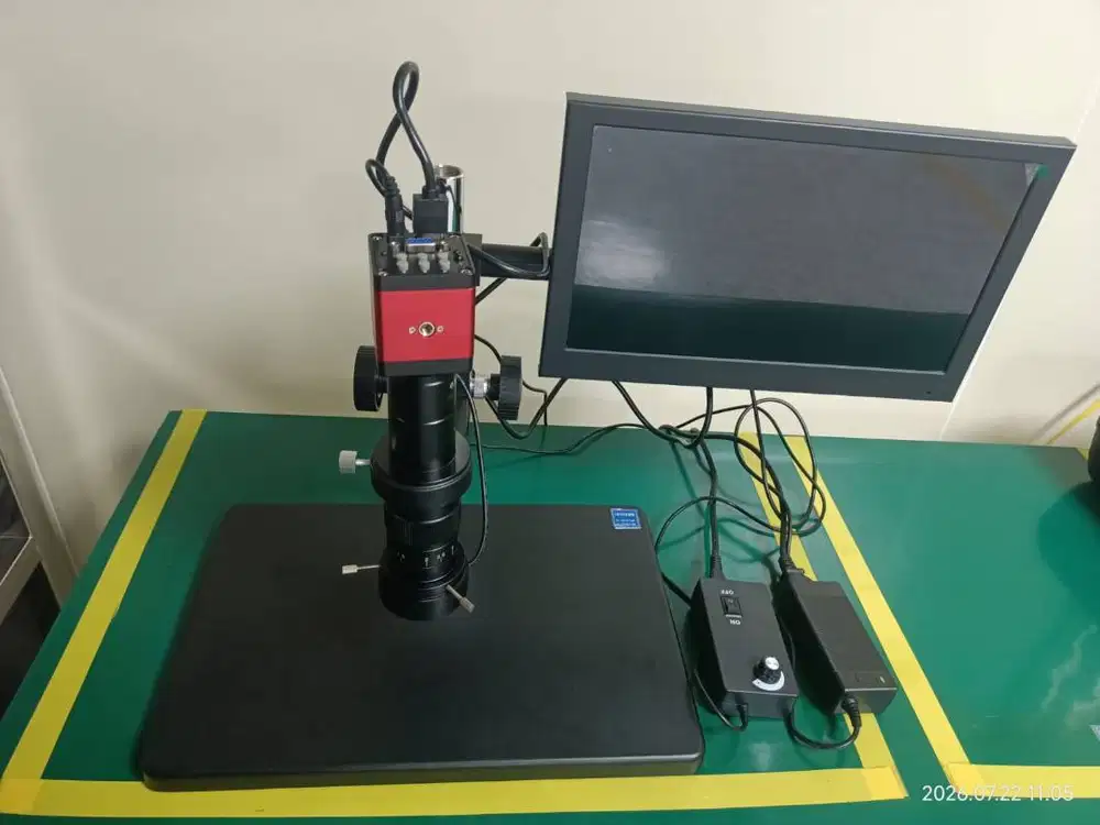 Mikroskop + Monitor ( LUP )